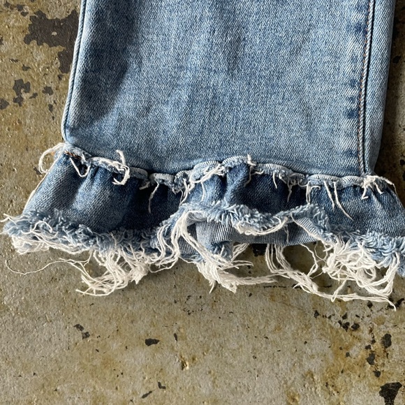 Special A Light Blue Flare Frayed Hem Women’s Jeans Size 7/28 - Picture 2 of 9